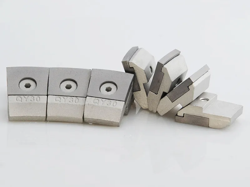 wear resistant blades for decanter centrifuges 3